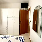 M405 - Marcelli, Comodo Trilocale Con Giardino * Marcelli