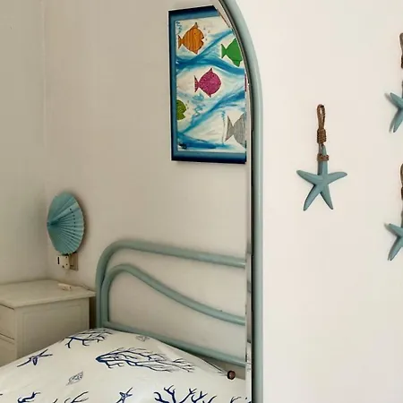 M405 - Marcelli, Comodo Trilocale Con Giardino