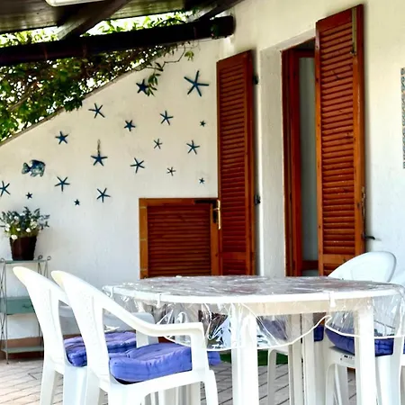 M405 - Marcelli, Comodo Trilocale Con Giardino Marcelli