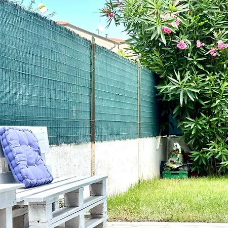 Apartment M405 - Marcelli, Comodo Trilocale Con Giardino *